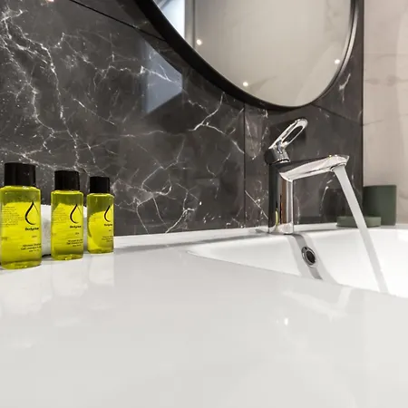 Le Versailles - Hypercentre - Luxurious - Spacious - Ac Apartment
